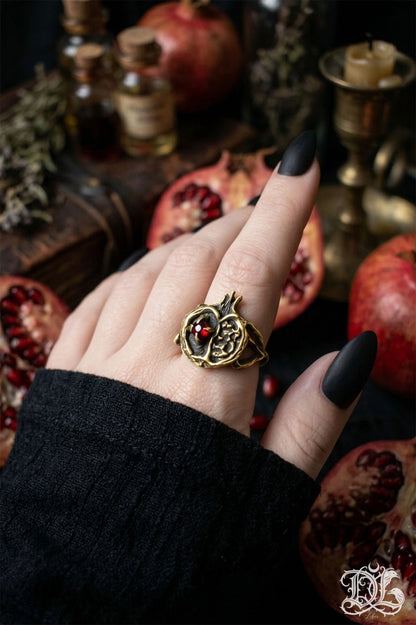 The Persefone Ring Pact Golden antique