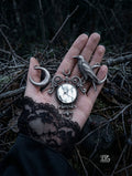 The Mirror of Hecate